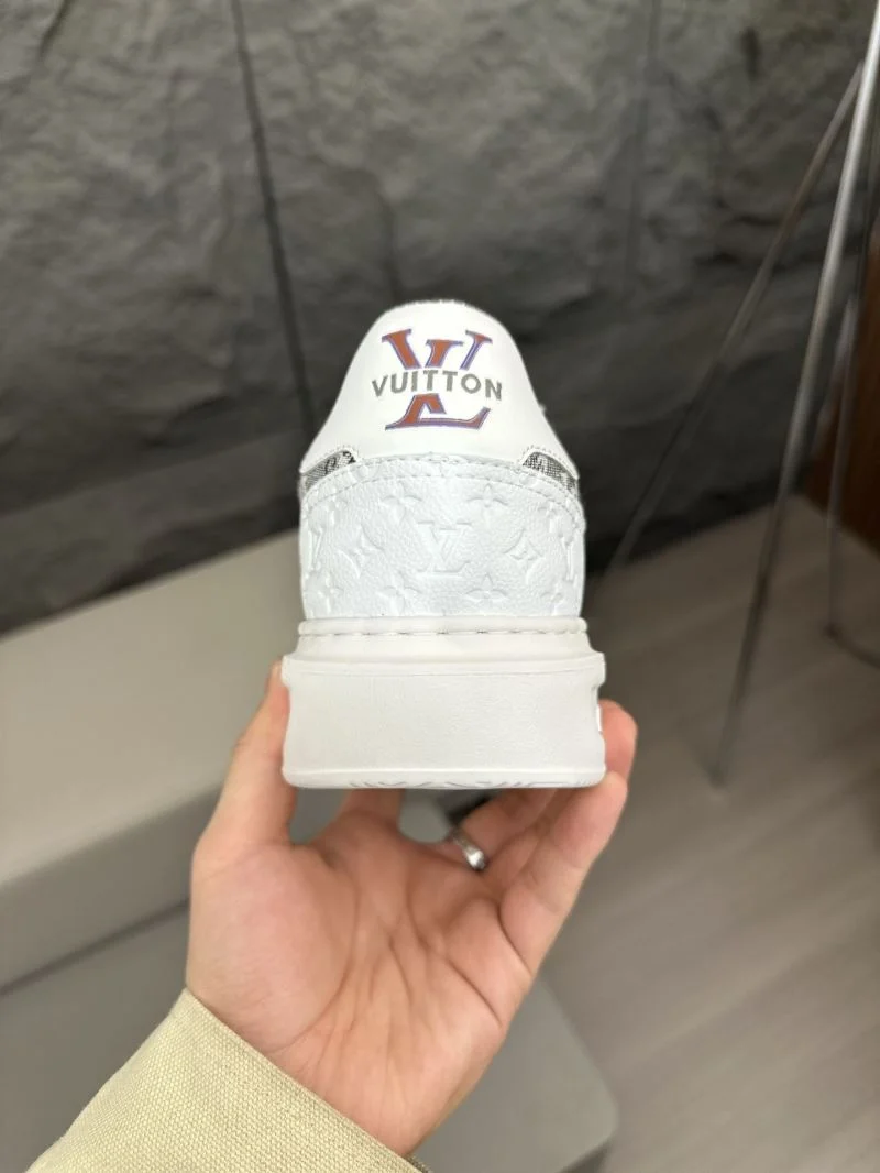 Louis Vuitton Low Shoes Snug 32835