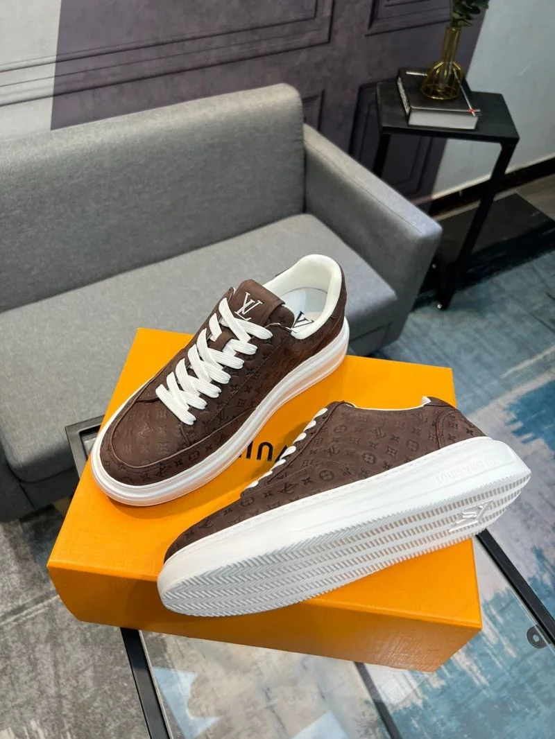 Louis Vuitton Low Shoes Durable 32834