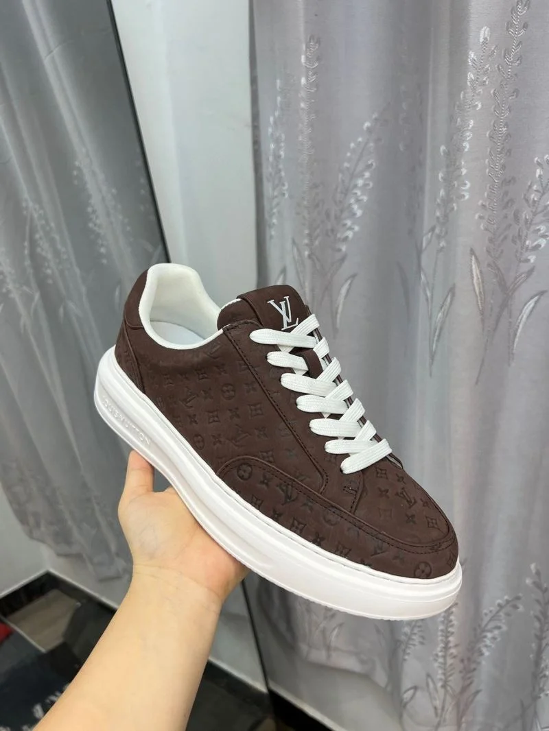 Louis Vuitton Low Shoes Durable 32834