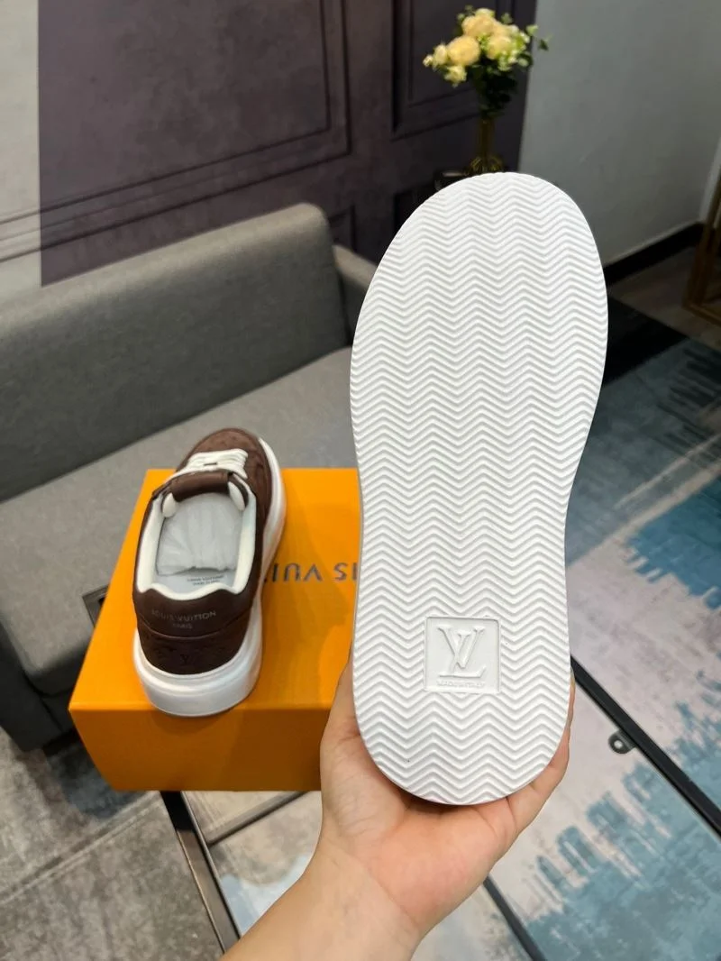 Louis Vuitton Low Shoes Durable 32834