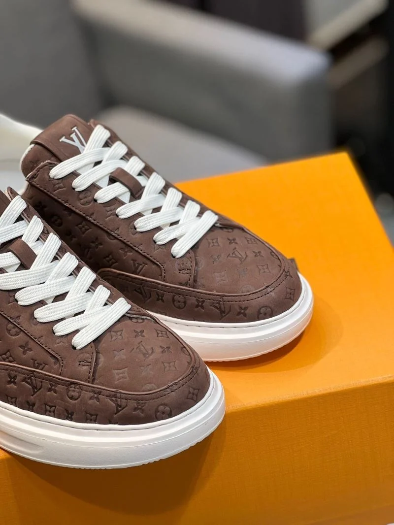 Louis Vuitton Low Shoes Durable 32834