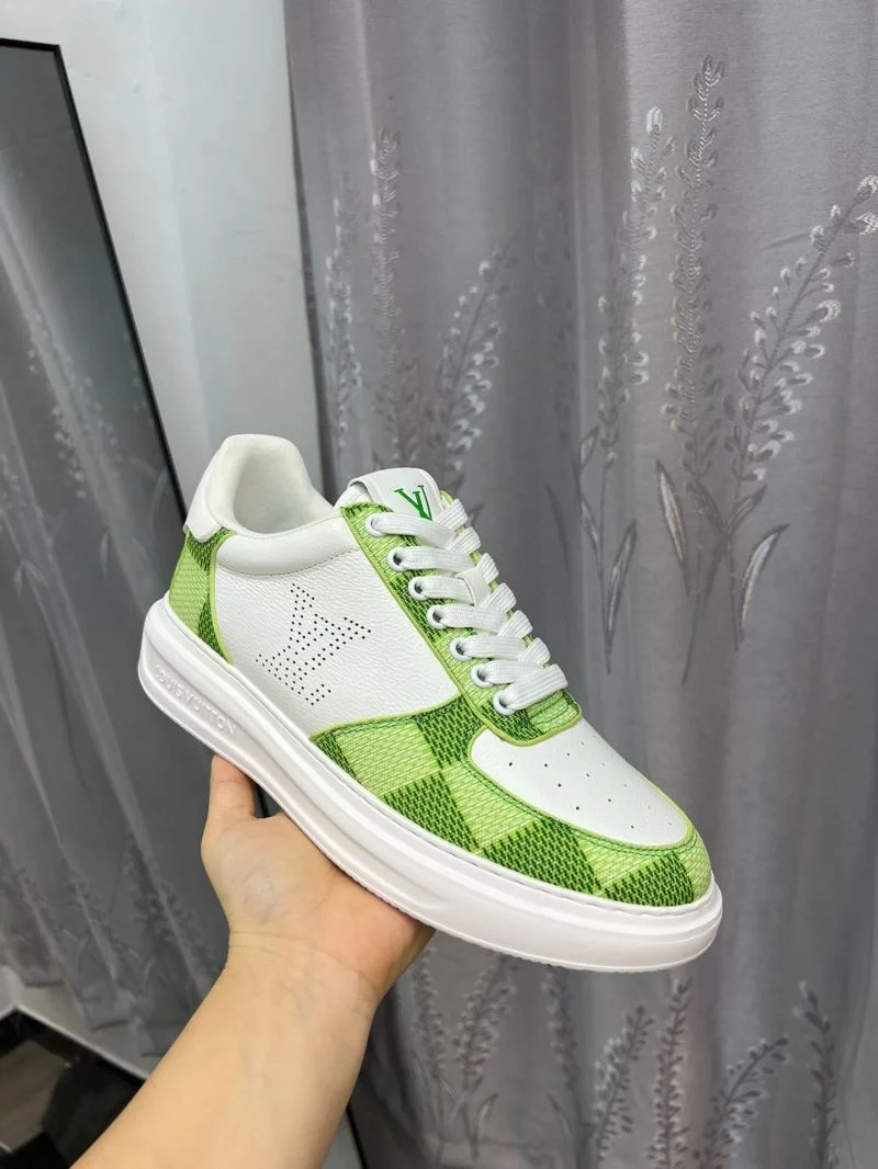 Comfortable Louis Vuitton Low Shoes 32833