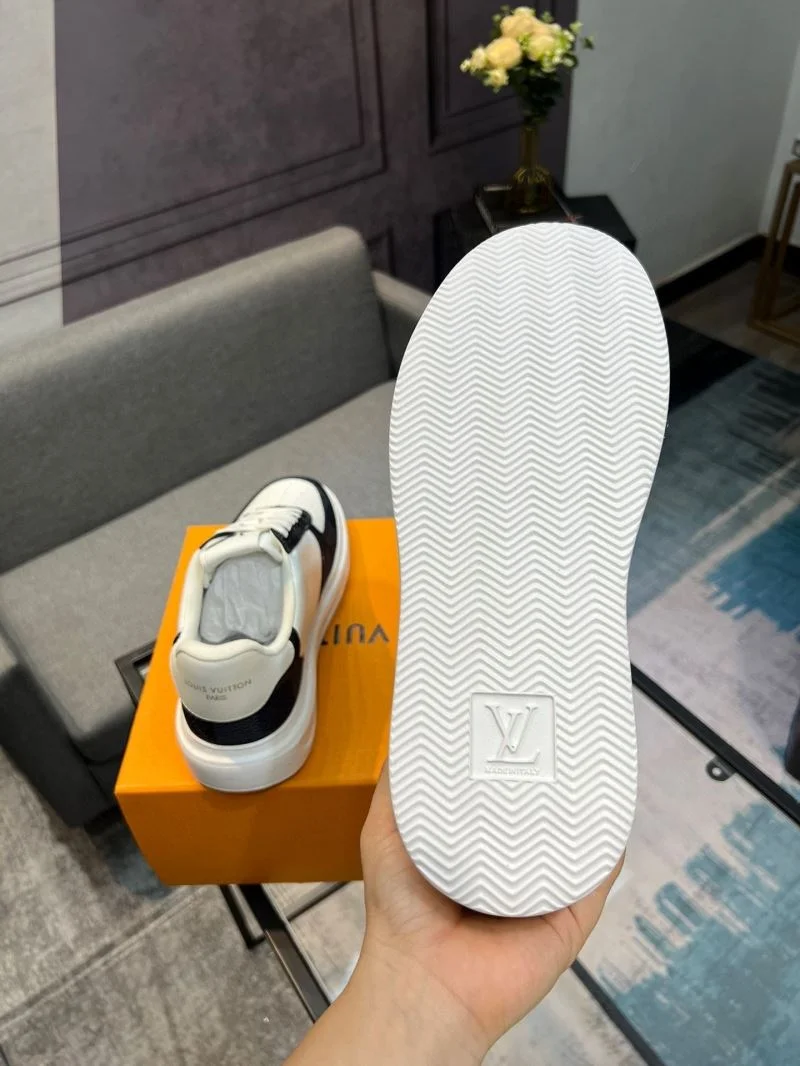 Louis Vuitton Low Shoes TechFriendly 32847