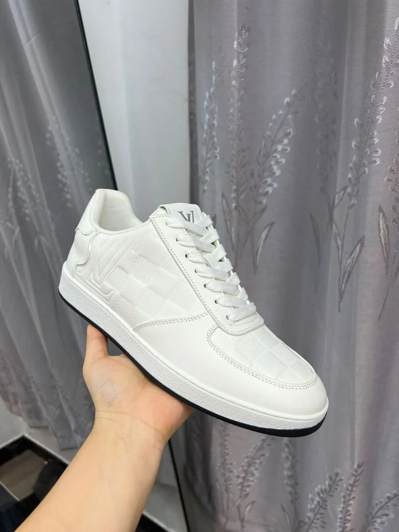 Louis Vuitton Low Shoes Unique 32828
