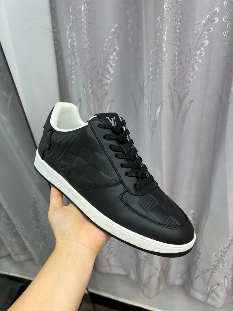 EasyMatch Louis Vuitton Low Shoes 32836