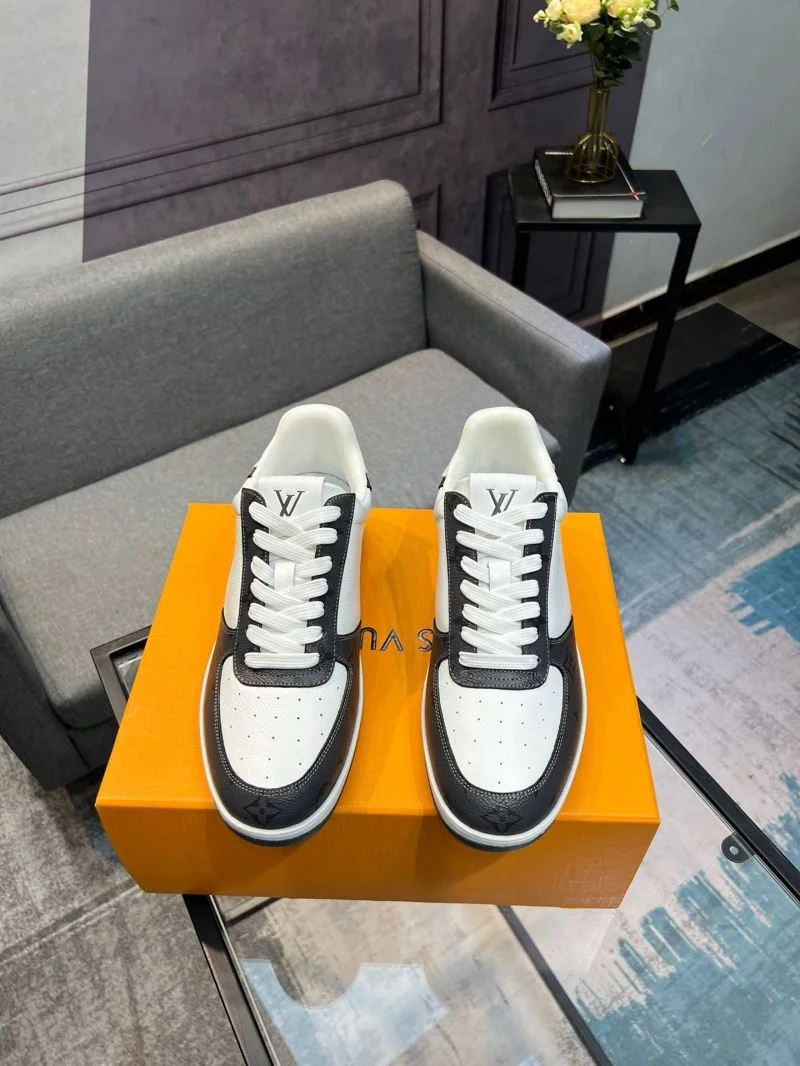 Louis Vuitton Low Shoes Versatile 32804