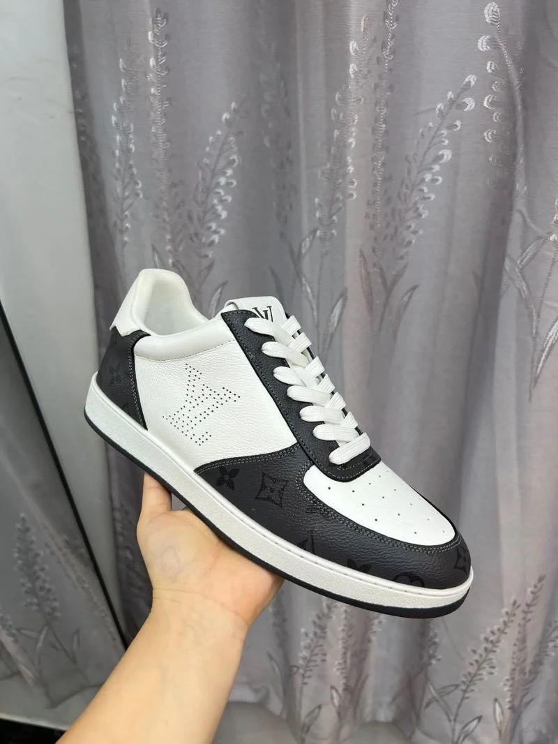 Louis Vuitton Low Shoes Versatile 32804
