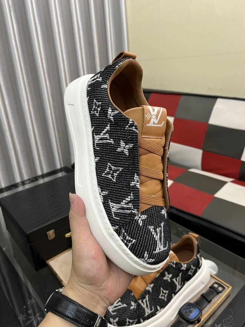 Resilient Louis Vuitton Low Shoes 32808