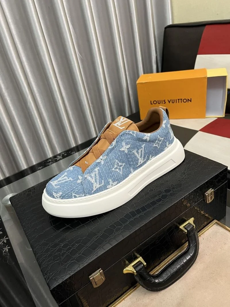 Louis Vuitton Low Shoes Trendsetting 32818