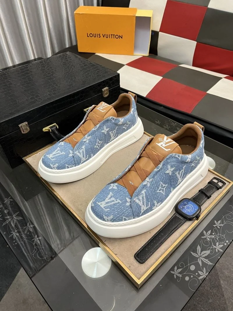 Louis Vuitton Low Shoes Trendsetting 32818