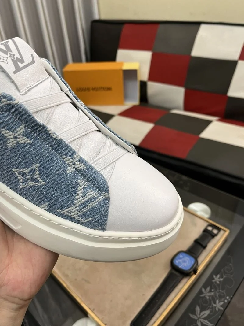 StreetReady Louis Vuitton Low Shoes 32810