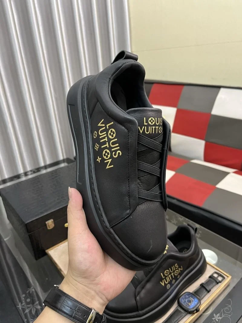 Supportive Louis Vuitton Low Shoes 32809