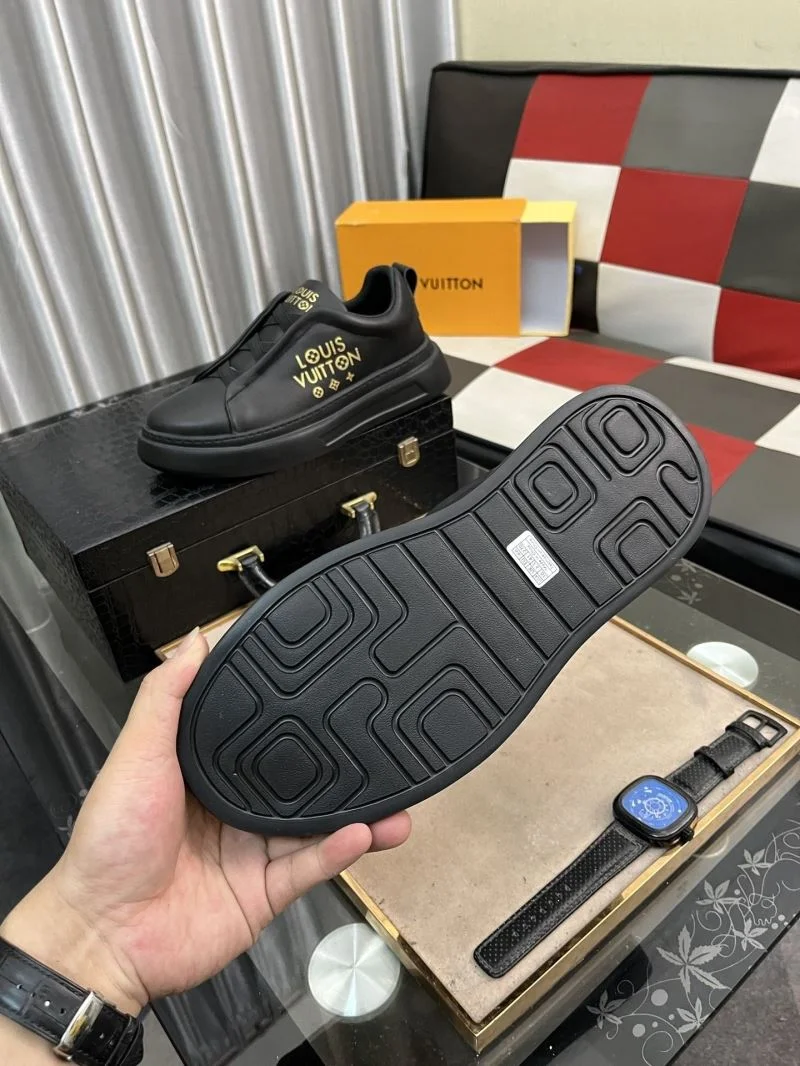 Supportive Louis Vuitton Low Shoes 32809