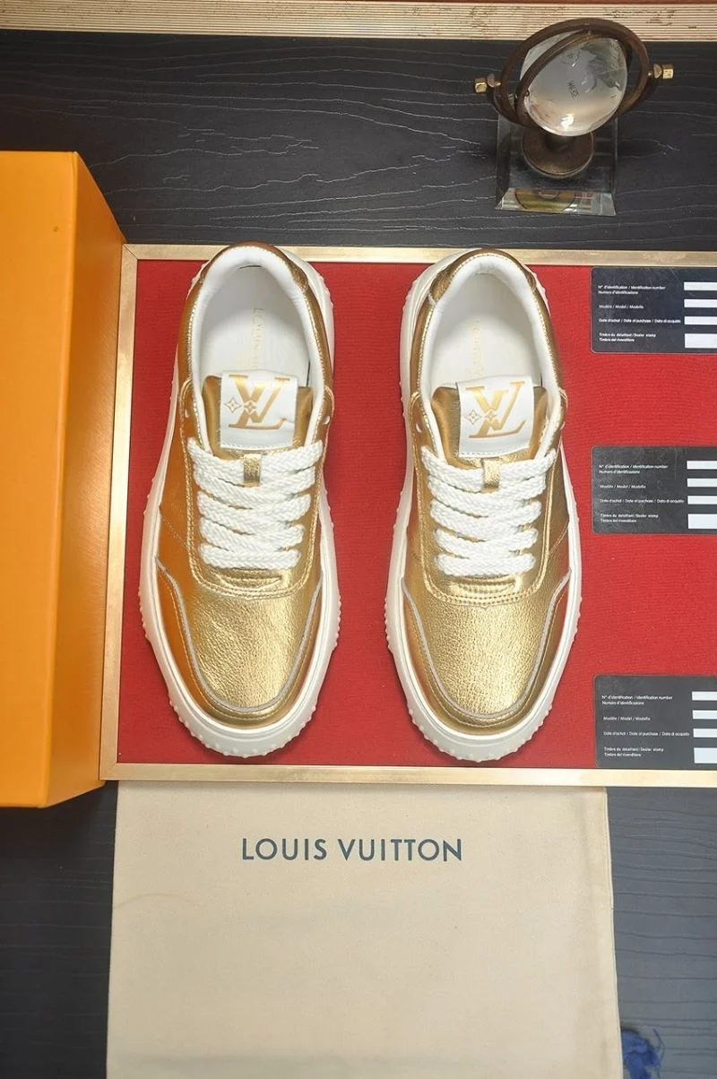 UrbanChic Louis Vuitton Low Shoes 32817