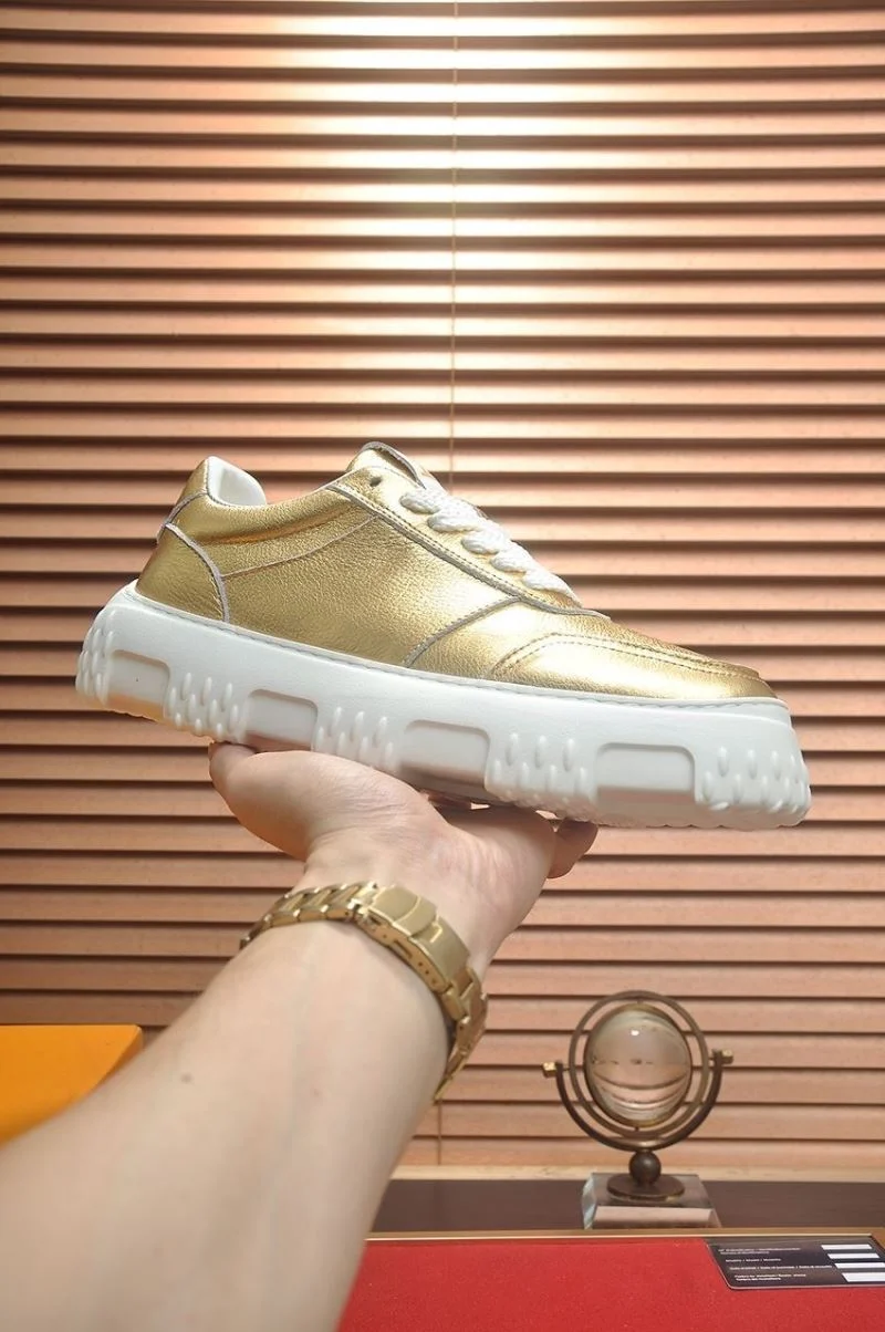 UrbanChic Louis Vuitton Low Shoes 32817
