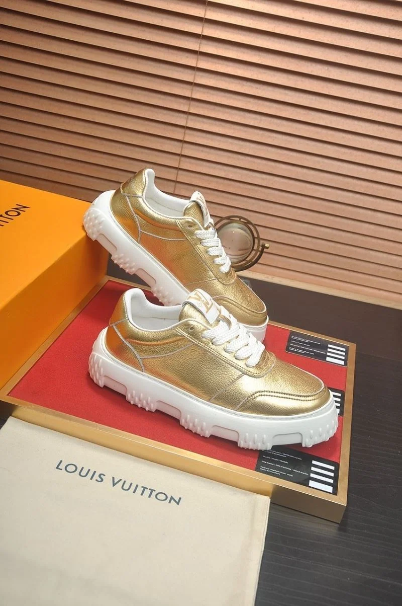 UrbanChic Louis Vuitton Low Shoes 32817
