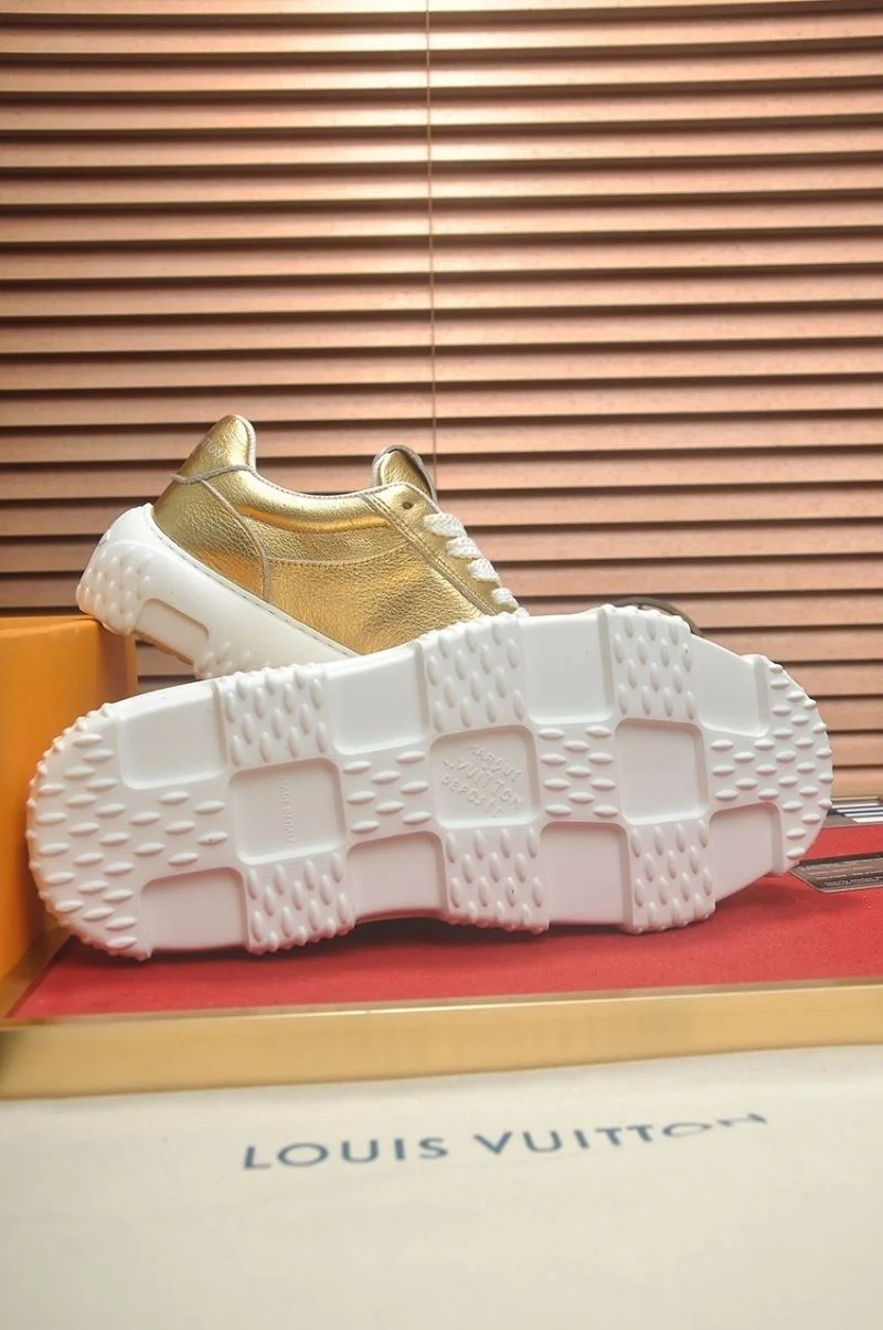 UrbanChic Louis Vuitton Low Shoes 32817