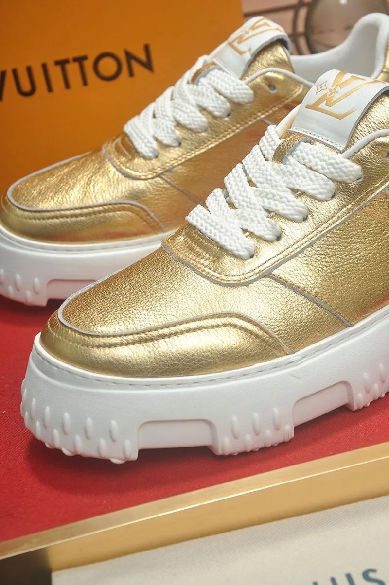 UrbanChic Louis Vuitton Low Shoes 32817