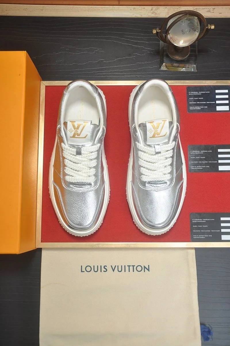 Effortless Louis Vuitton Low Shoes 32805
