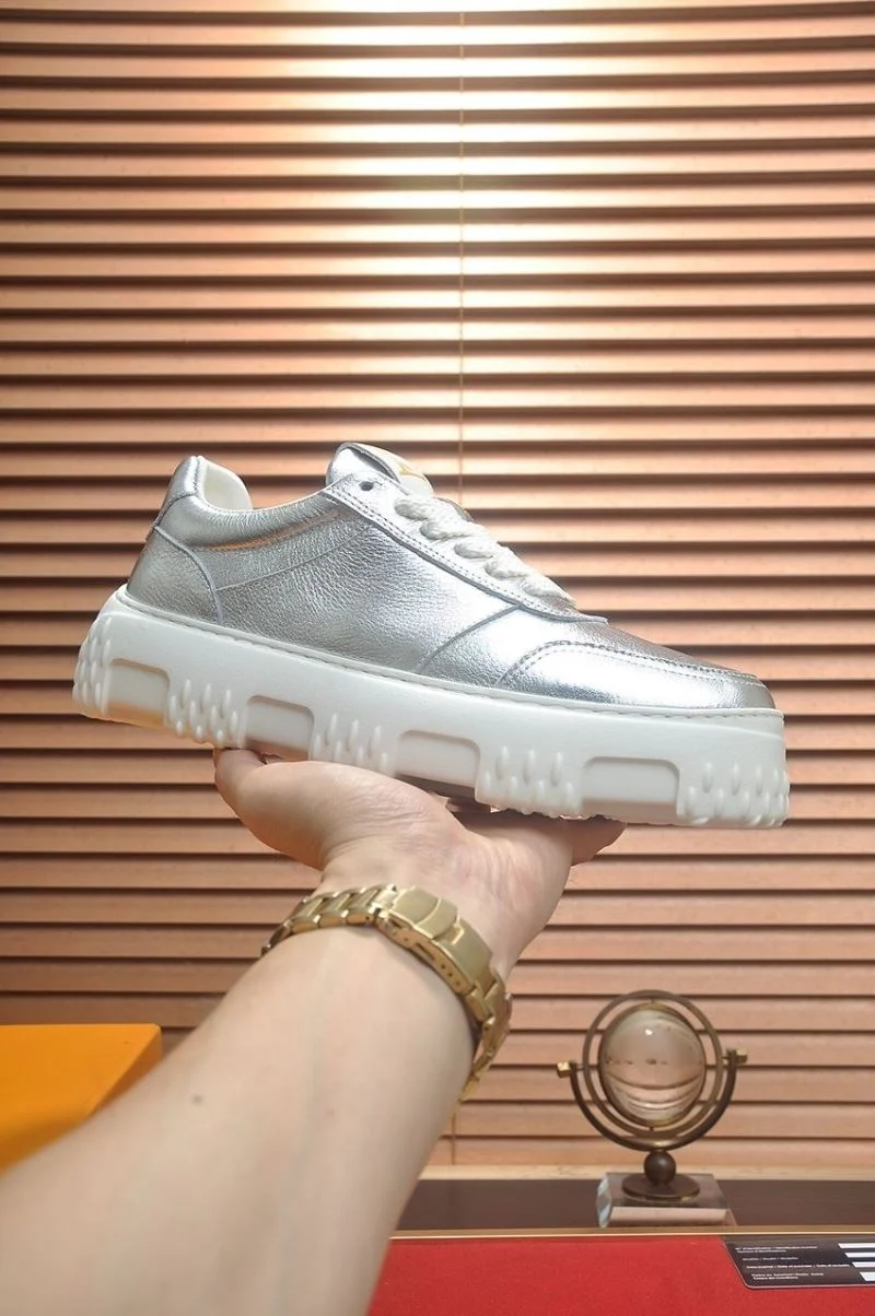 Effortless Louis Vuitton Low Shoes 32805