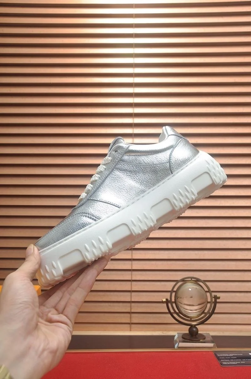 Effortless Louis Vuitton Low Shoes 32805
