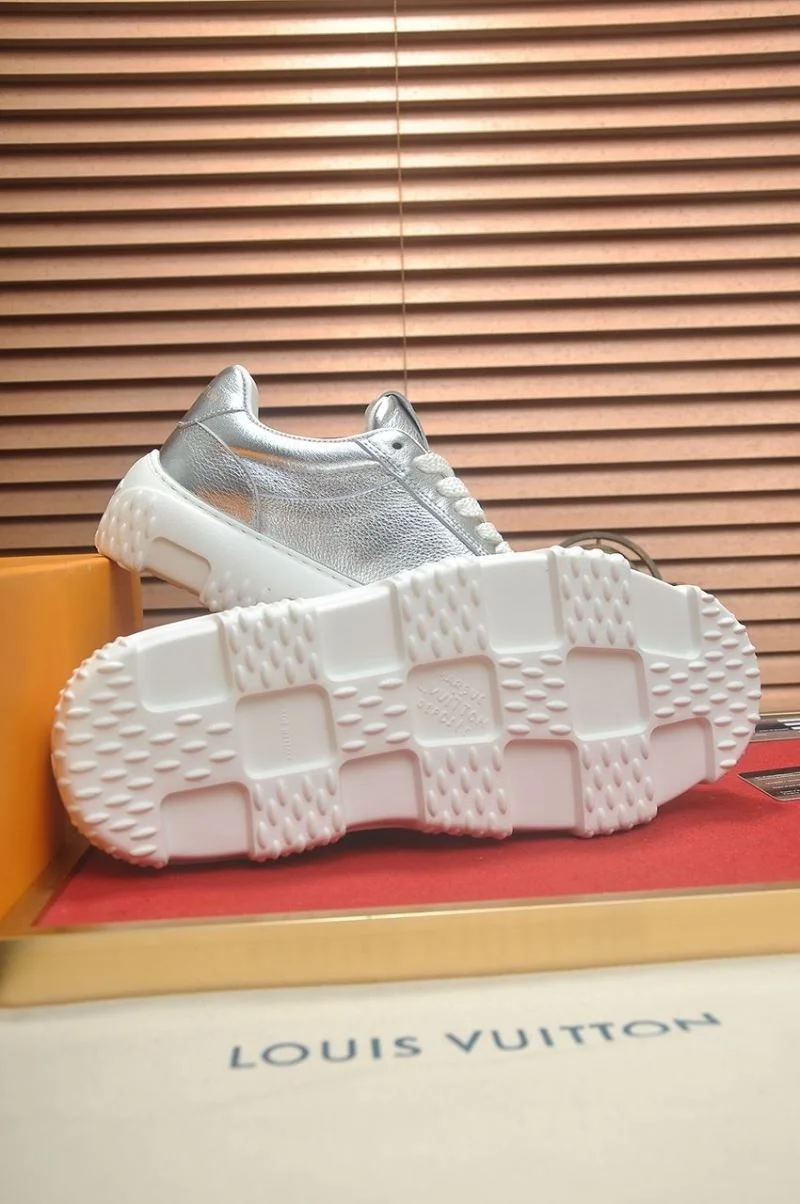 Effortless Louis Vuitton Low Shoes 32805
