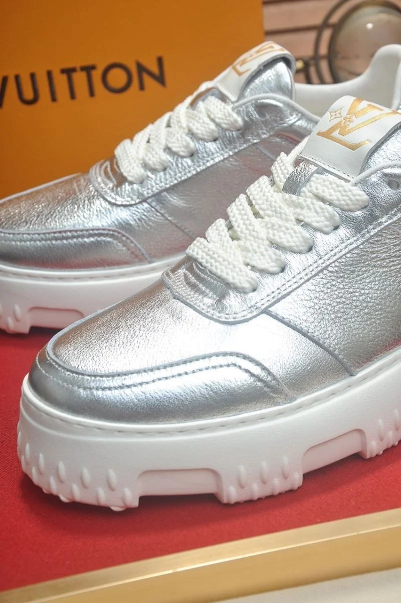 Effortless Louis Vuitton Low Shoes 32805