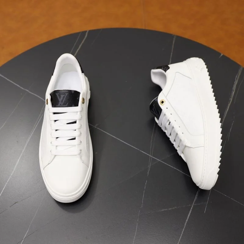 StreetReady Louis Vuitton Low Shoes 32807