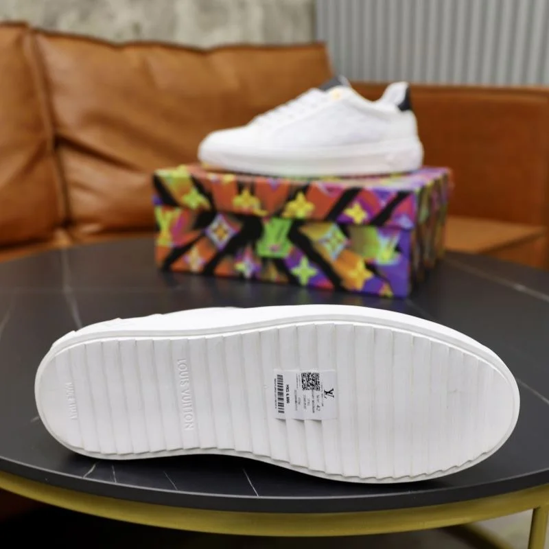 StreetReady Louis Vuitton Low Shoes 32807