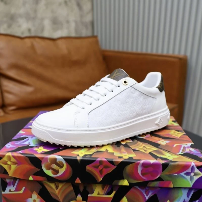 UrbanStyle Louis Vuitton Low Shoes 32812