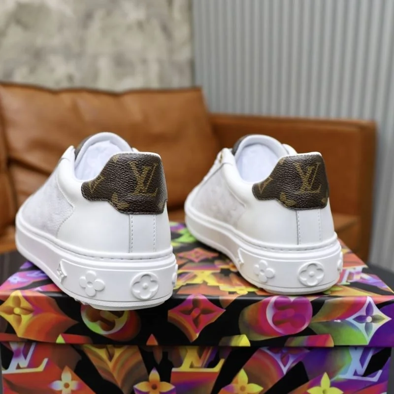 UrbanStyle Louis Vuitton Low Shoes 32812