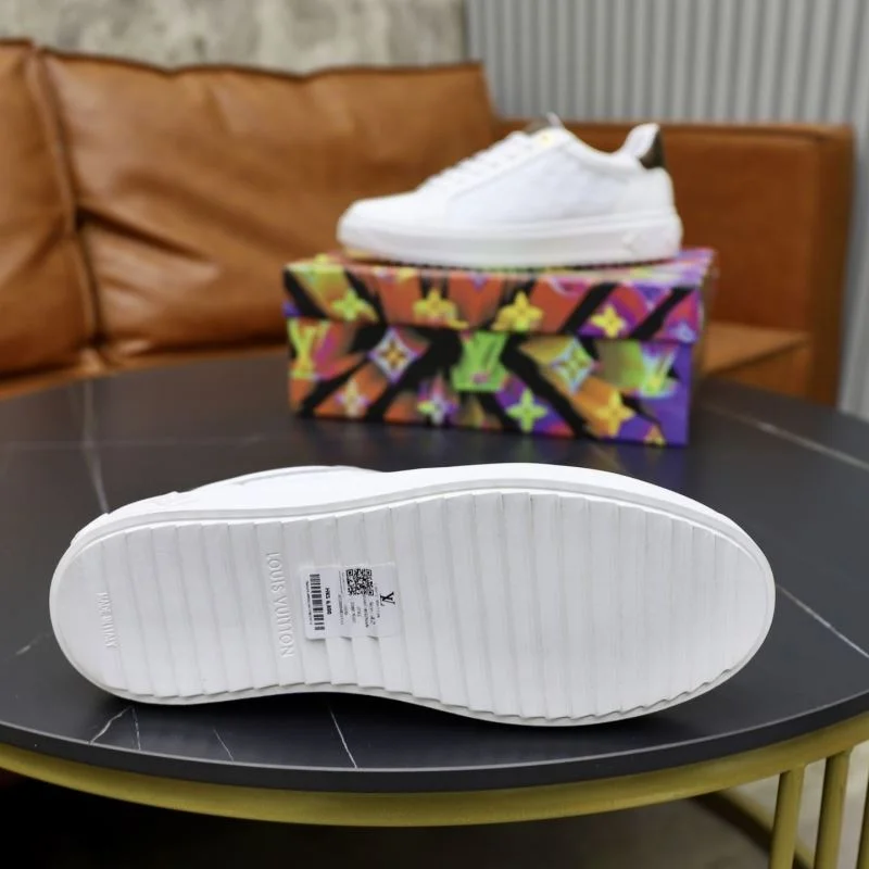 UrbanStyle Louis Vuitton Low Shoes 32812