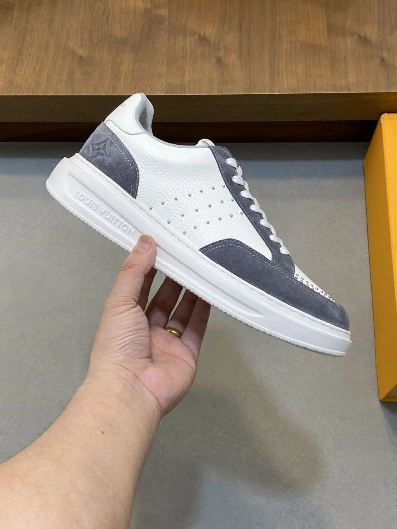 Versatile Louis Vuitton Low Shoes 32816