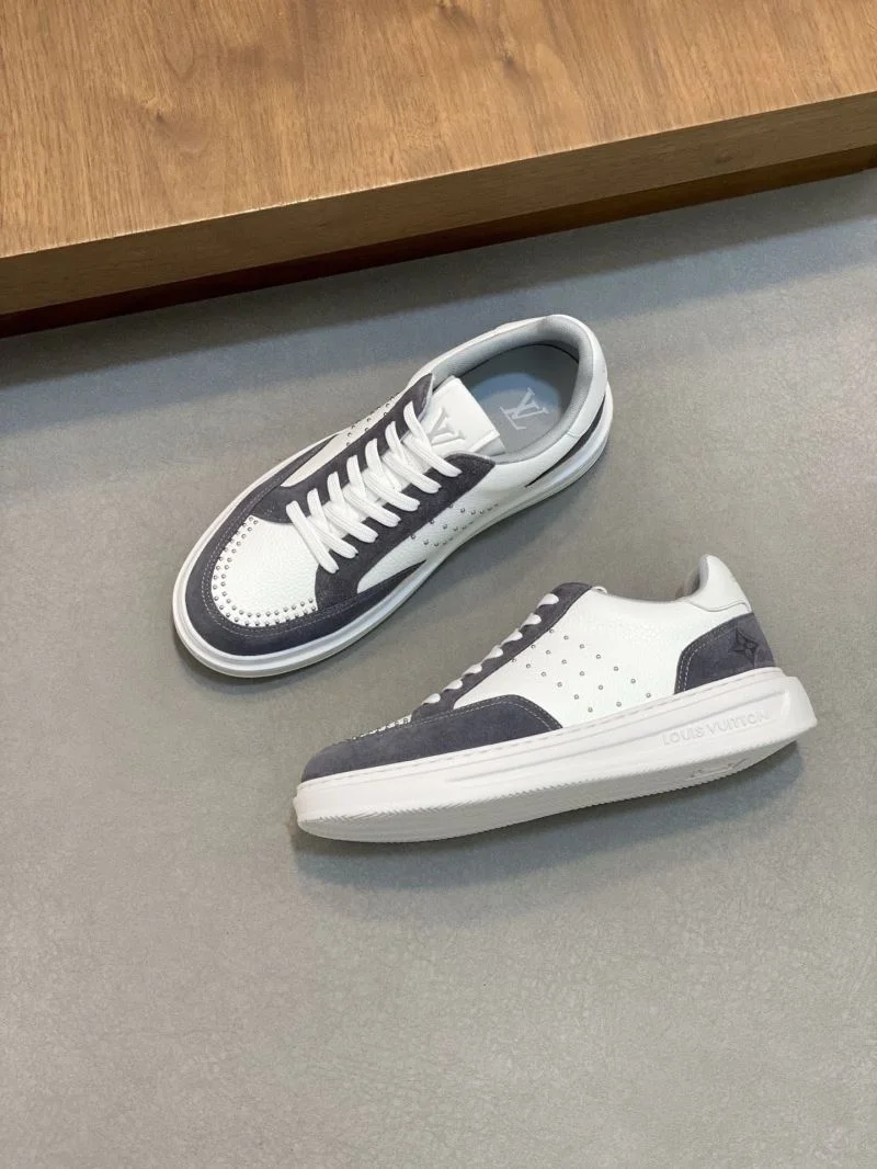 Versatile Louis Vuitton Low Shoes 32816