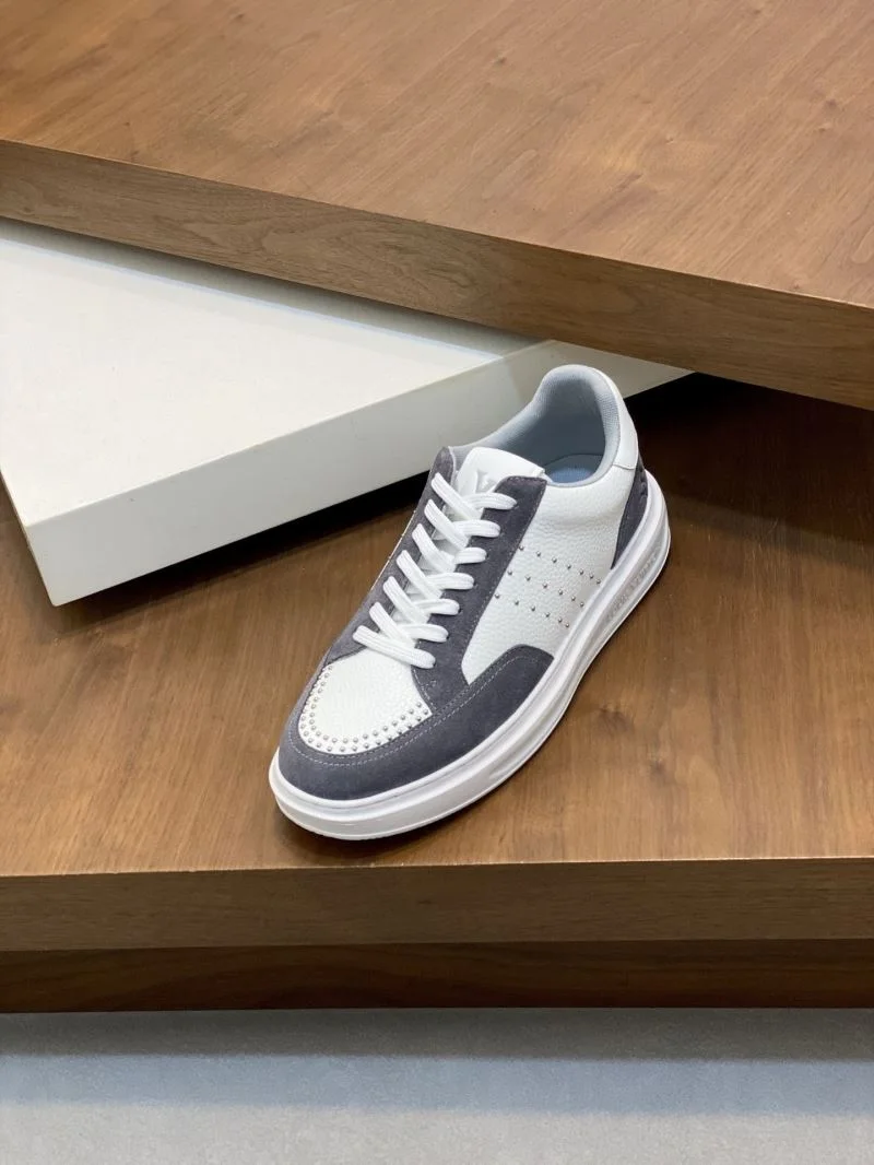 Versatile Louis Vuitton Low Shoes 32816