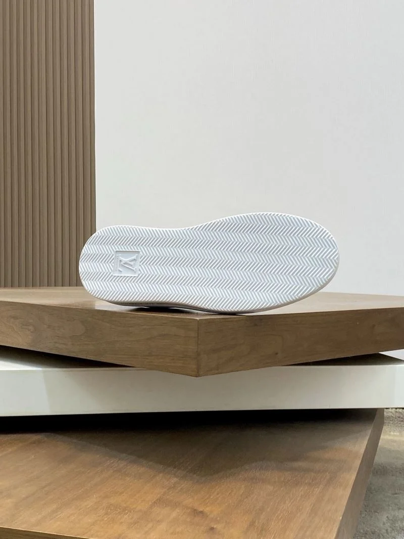 Louis Vuitton Low Shoes SunProtective 32811