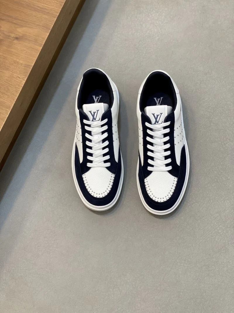 Lightweight Louis Vuitton Low Shoes 32820