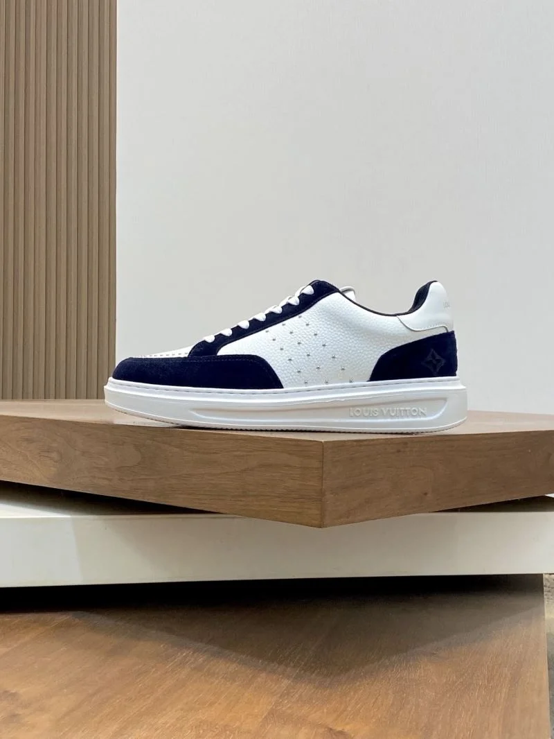 Lightweight Louis Vuitton Low Shoes 32820