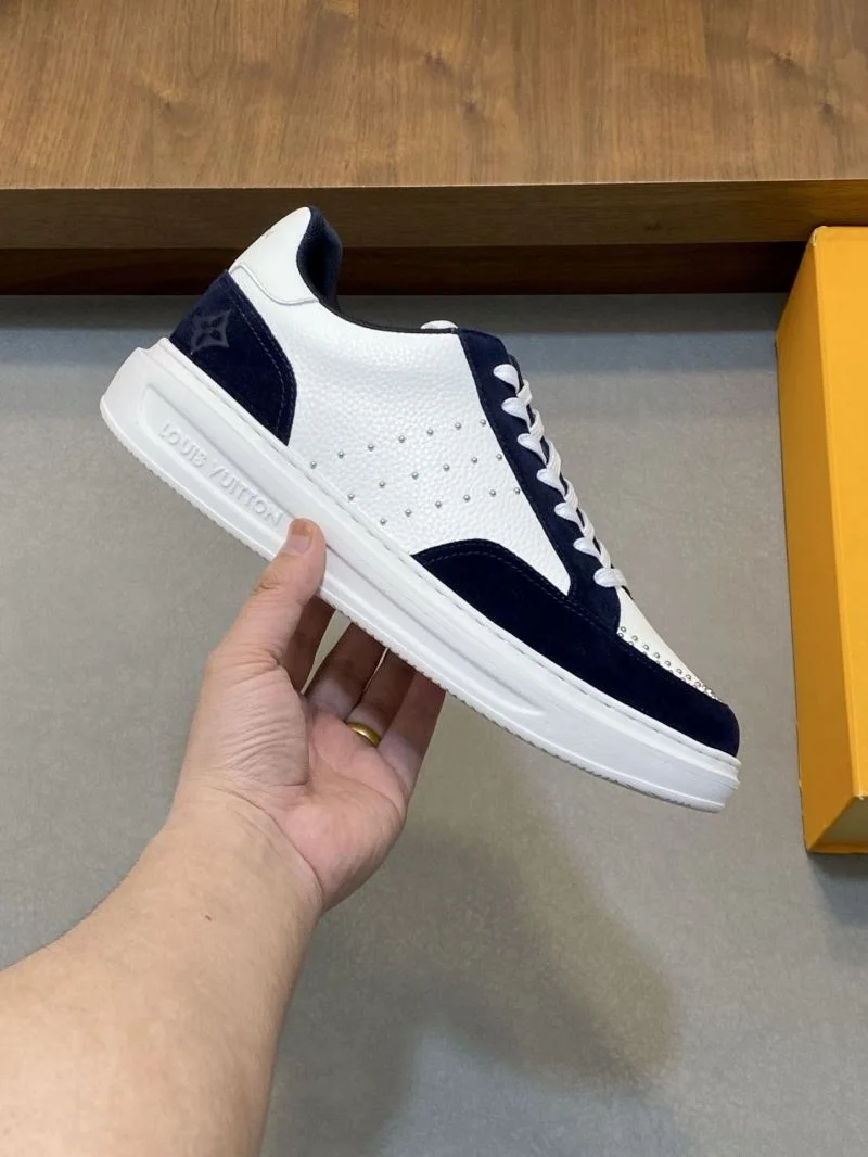 Lightweight Louis Vuitton Low Shoes 32820