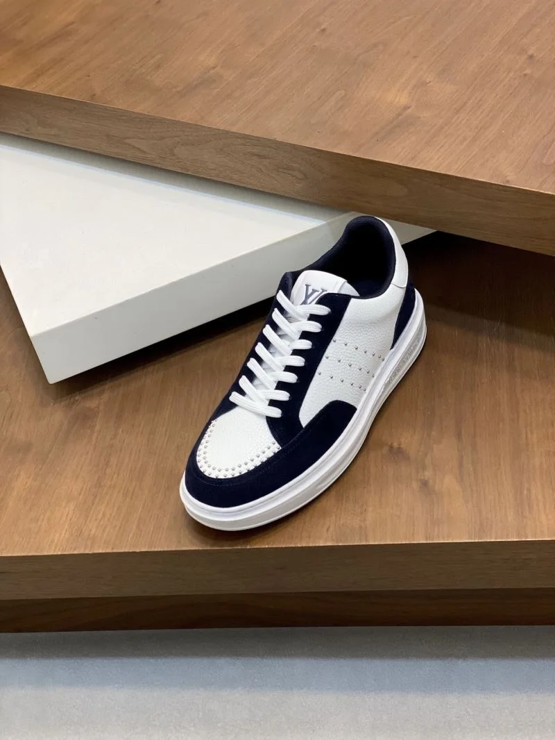 Lightweight Louis Vuitton Low Shoes 32820
