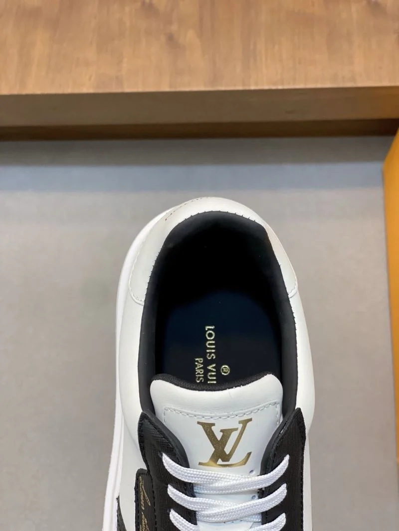 Louis Vuitton Low Shoes Classic 32795