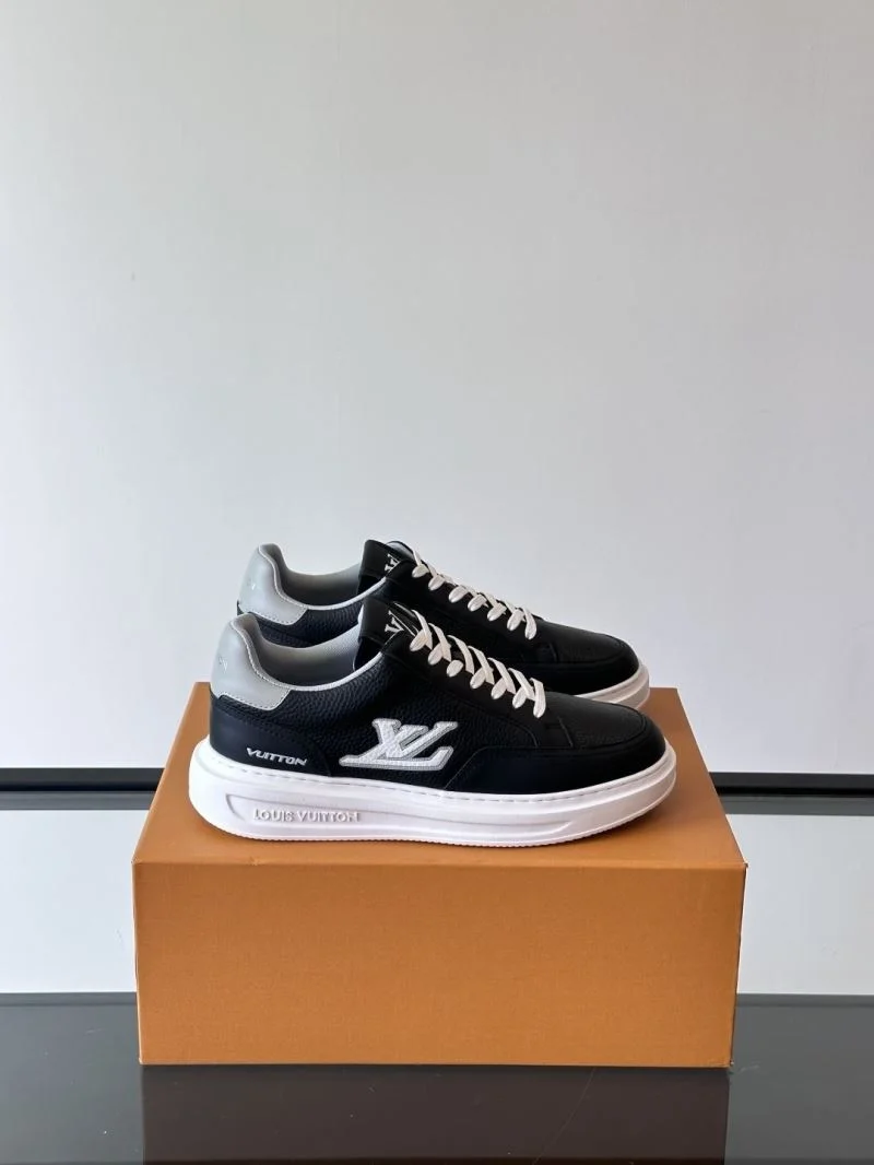 Sporty Louis Vuitton Low Shoes 32791