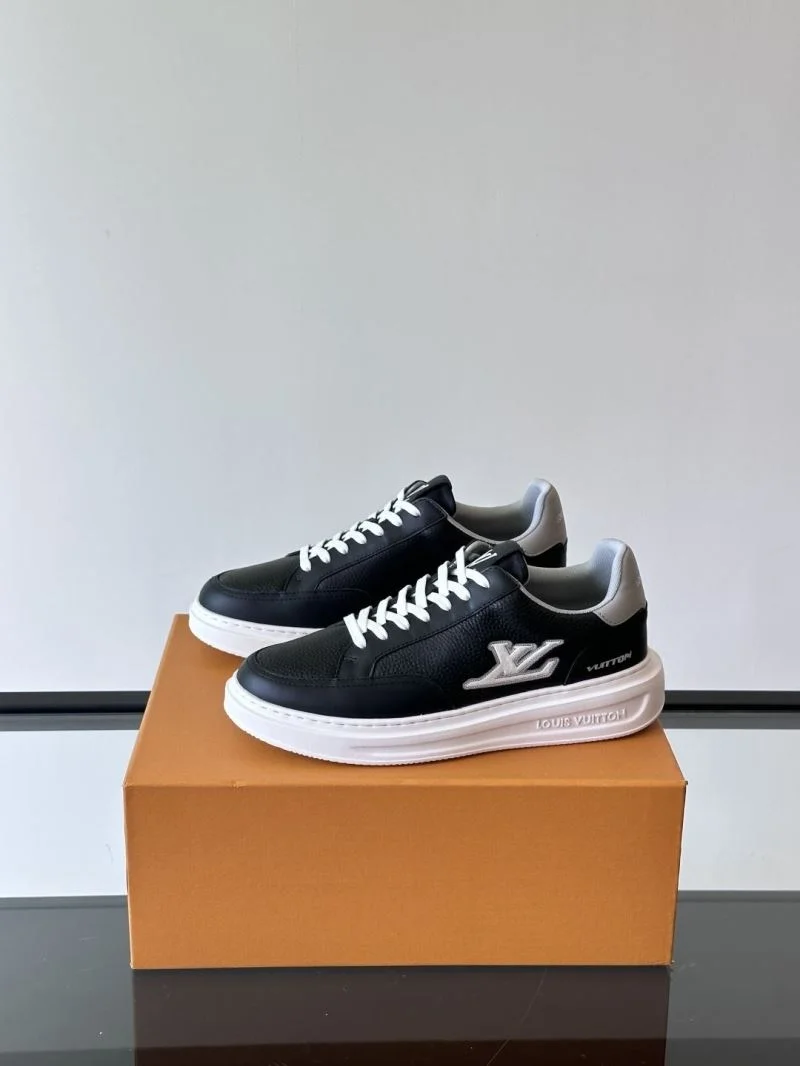 Sporty Louis Vuitton Low Shoes 32791
