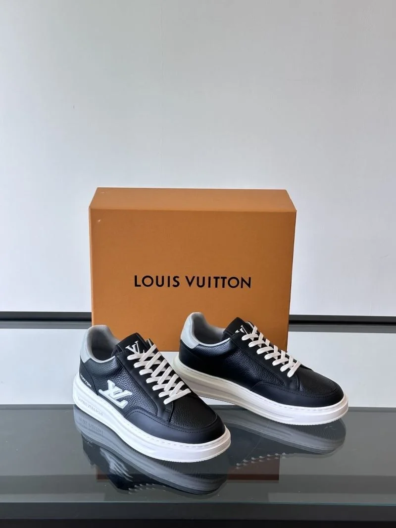 Sporty Louis Vuitton Low Shoes 32791