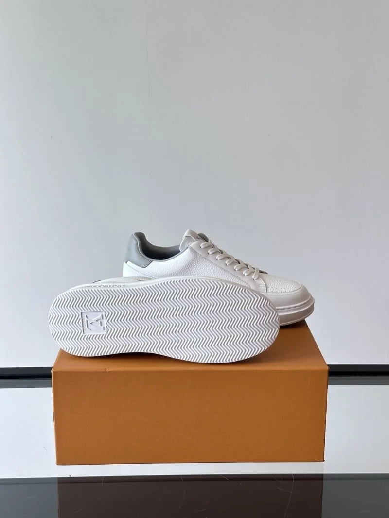 Louis Vuitton Low Shoes Vibrant 32785