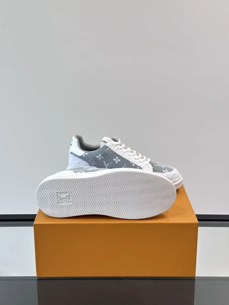 Effortless Louis Vuitton Low Shoes 32775