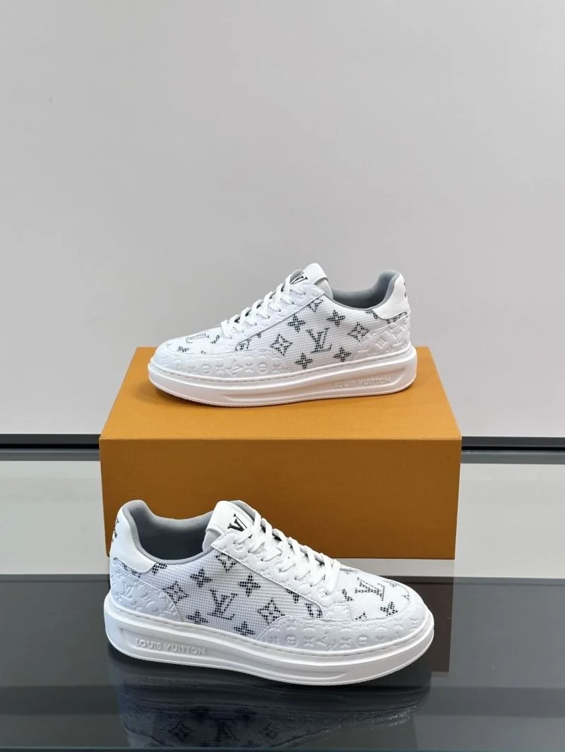 Classic Louis Vuitton Low Shoes 32768