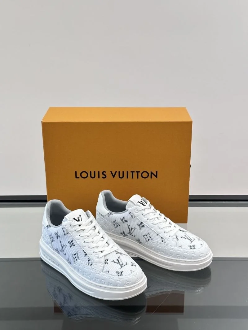 Classic Louis Vuitton Low Shoes 32768