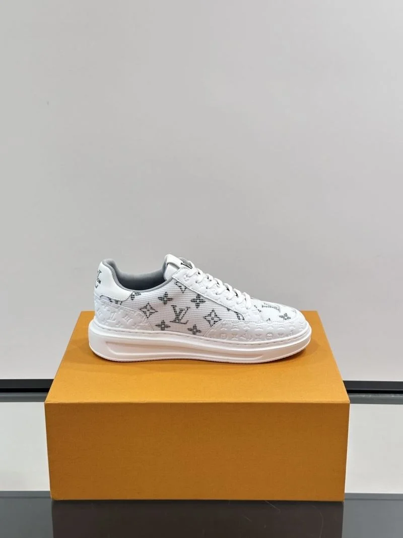 Classic Louis Vuitton Low Shoes 32768