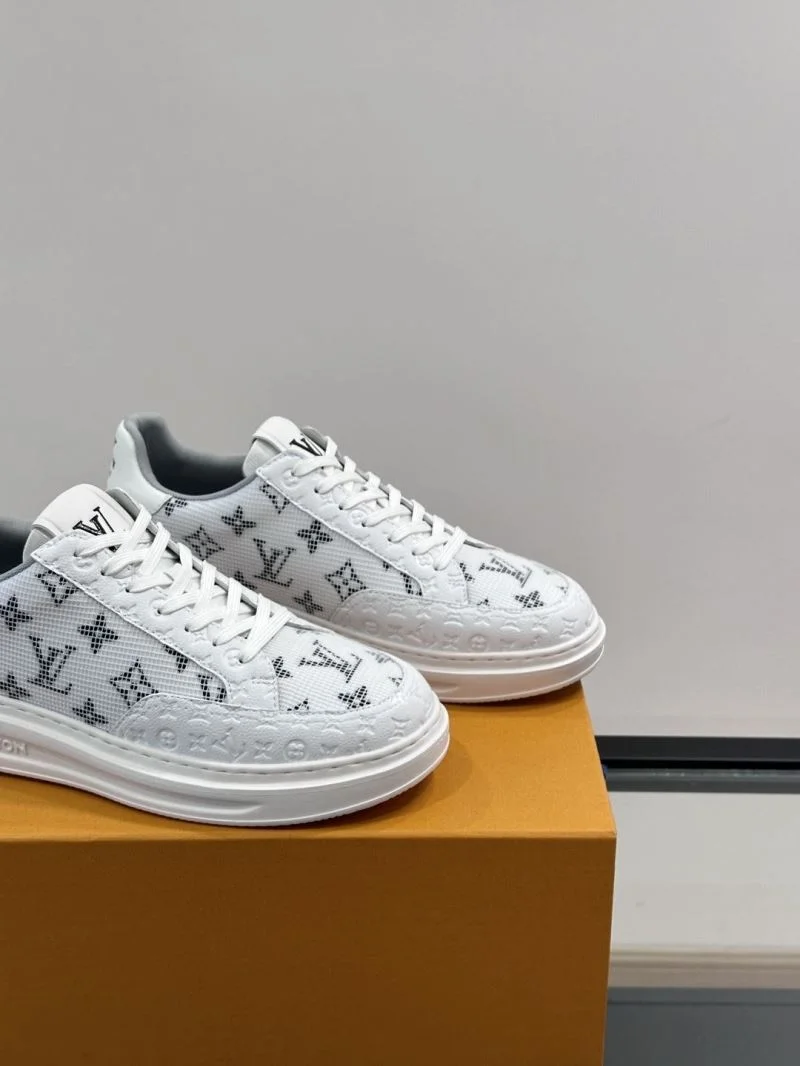 Classic Louis Vuitton Low Shoes 32768